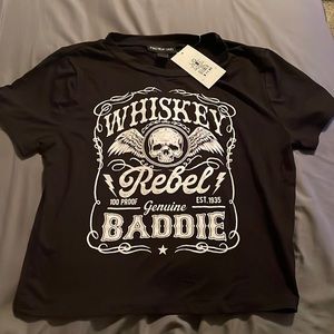 black and white graphic crop top:) size Large with tags. never worn!